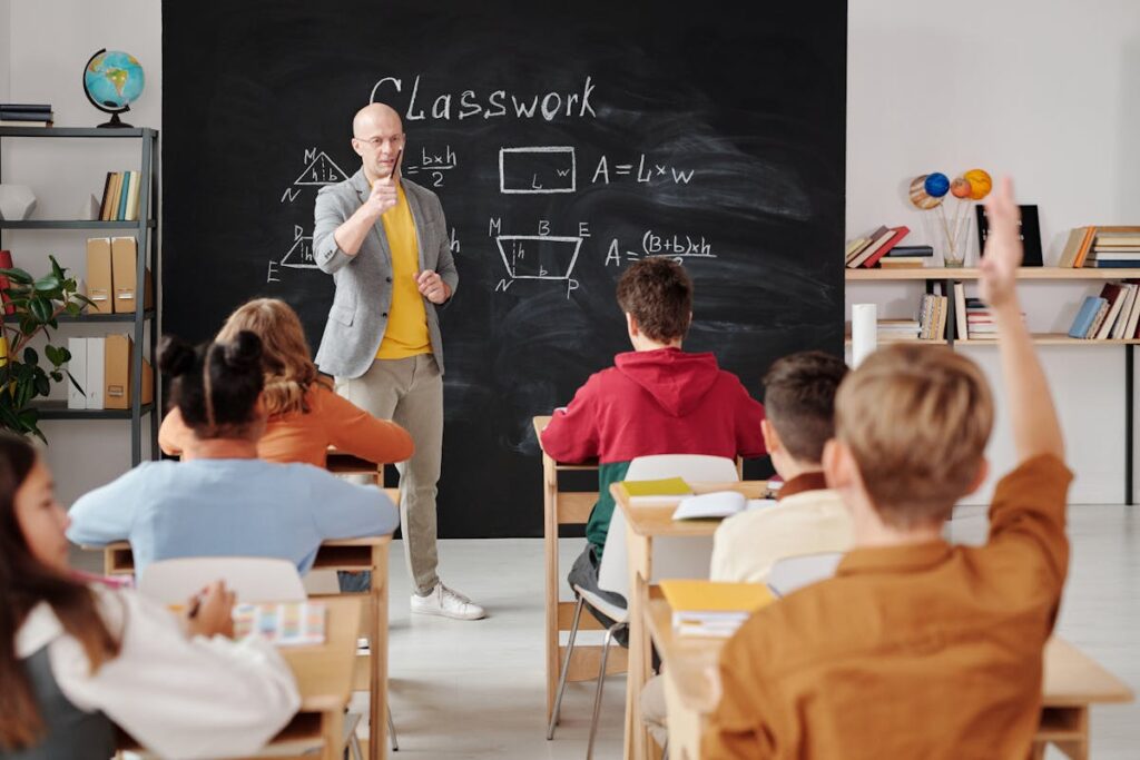 Adulto profesional en clase de ingles en Mislata - Koyot Academy Valencia